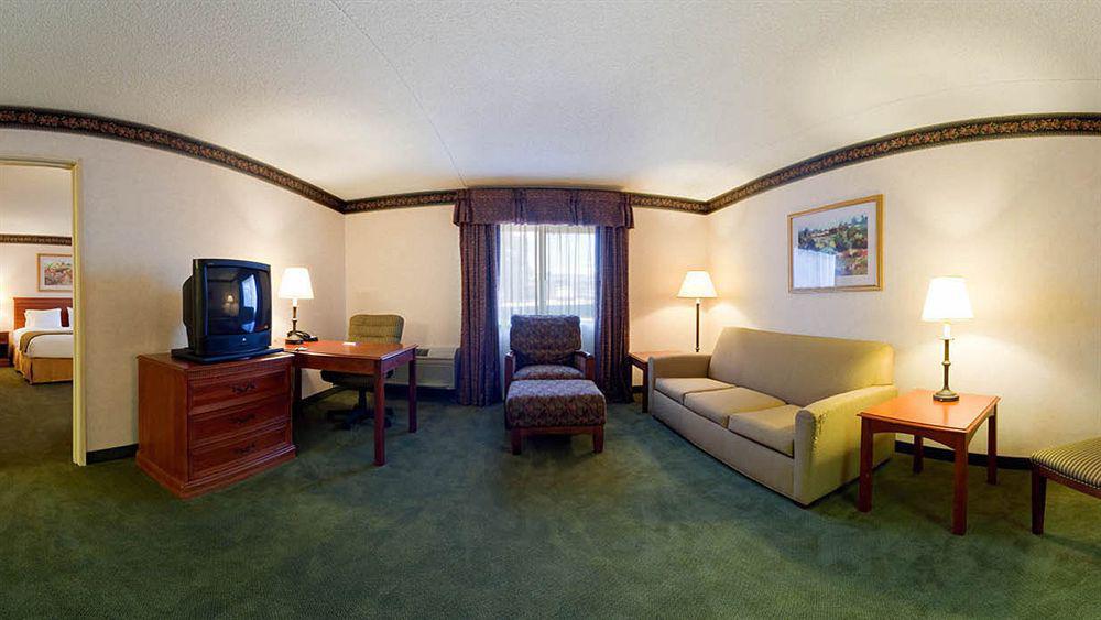 Express & Pittsburgh Airport By Ihg 3* Robinson Township