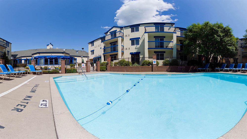 Express & Pittsburgh Airport By Ihg 3*