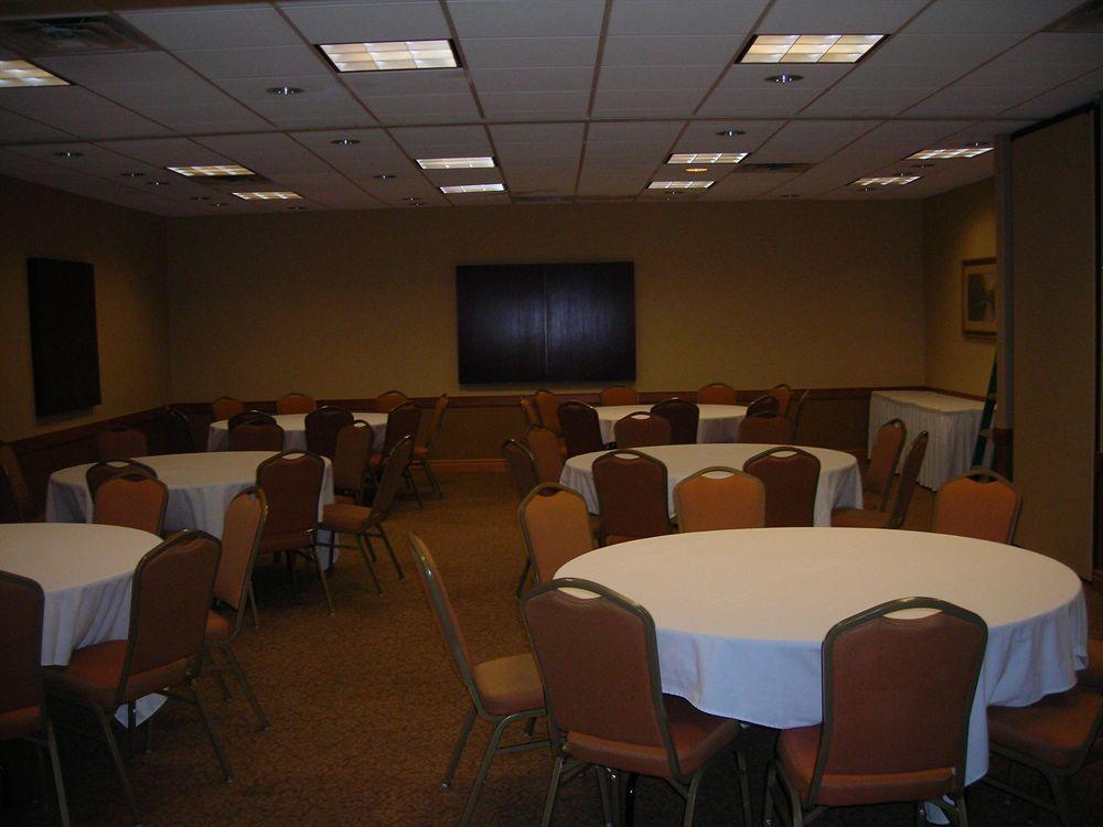 Express & Pittsburgh Airport By Ihg Hotel Robinson Township