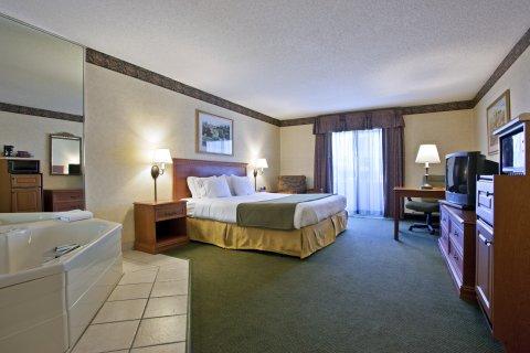 Express & Pittsburgh Airport By Ihg Robinson Township