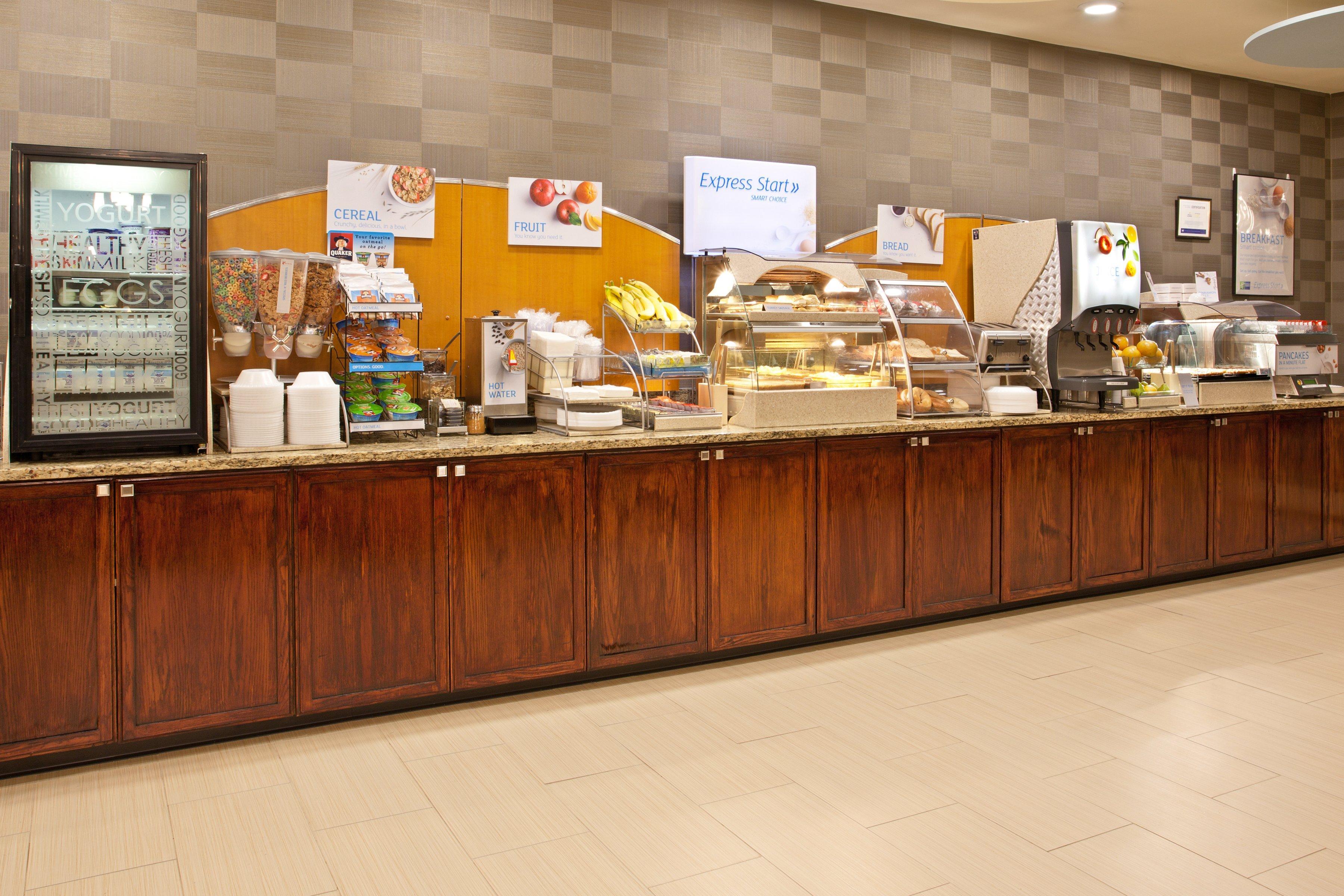 Express & Pittsburgh Airport By Ihg 3*